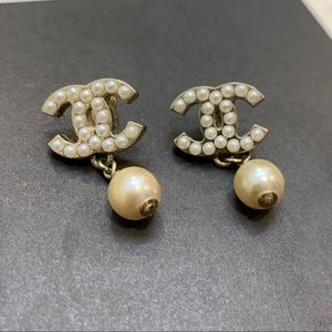Chanel pearl earrings
